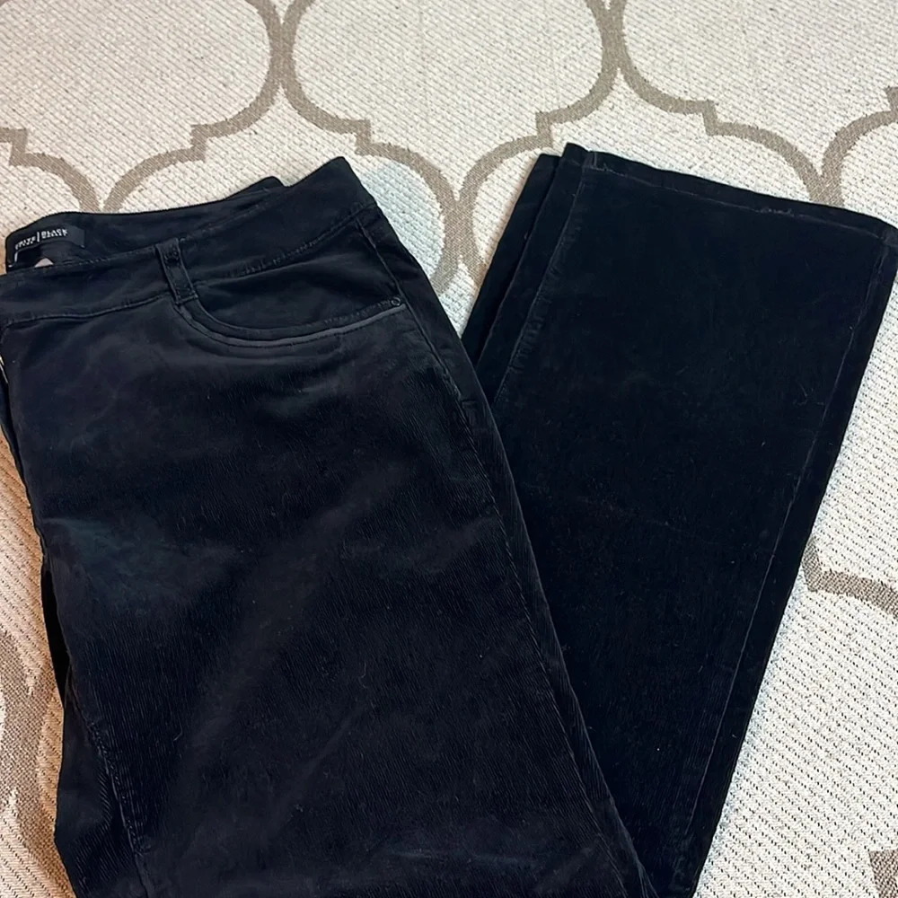 White house black market black corduroy Sleek boot 5 pocket pants, 14 Short